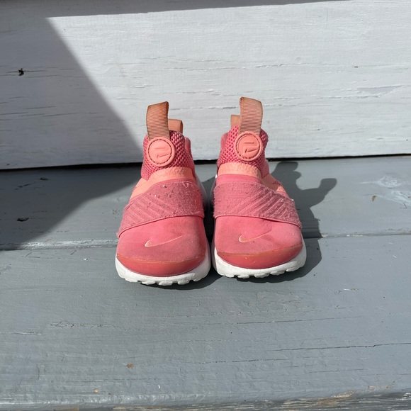 Nike toddler size 5C - Picture 2 of 5